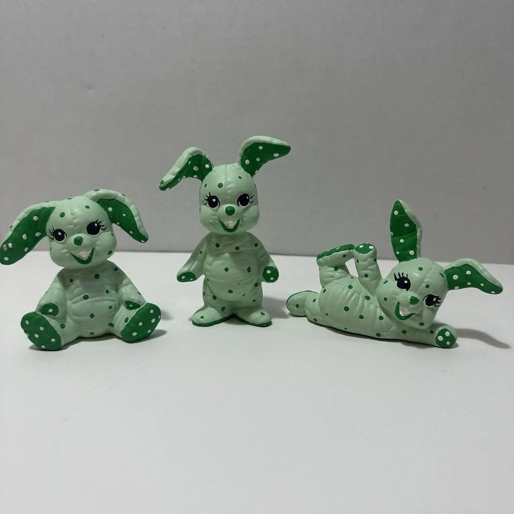3 pc Ceramic Bunny Rabbit Figurines Big‎ Eyed Ears Stuffed Stitched Hand Painted